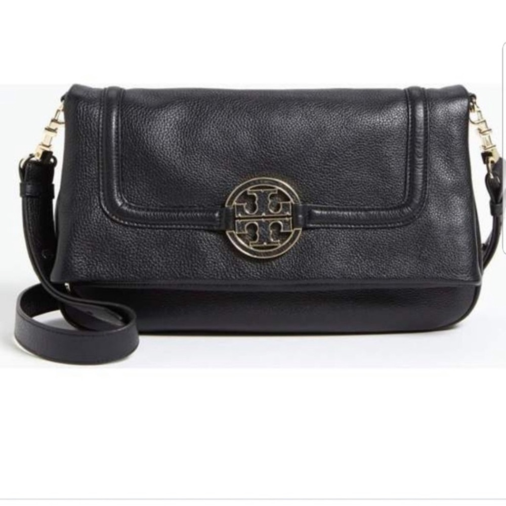 Tory Burch Amanda messenger tote.